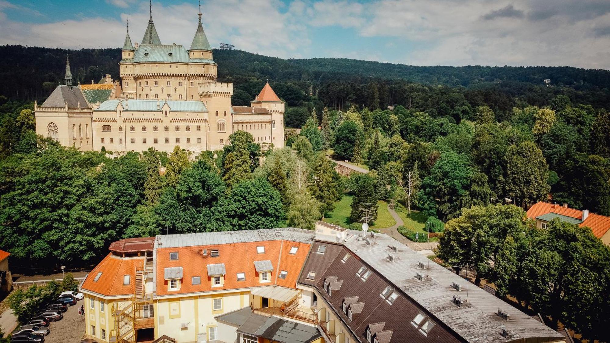 Hotel Pod Zamkom Bojnice Dış mekan fotoğraf